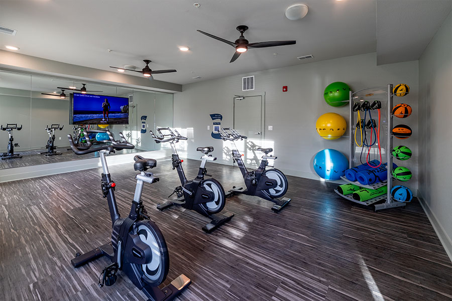 Small best sale apartment gym